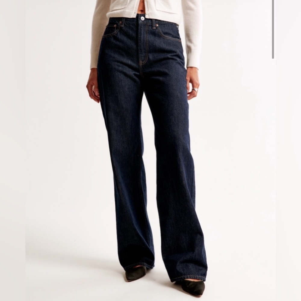 NWOT ABERCROMBIE HIGH RISE LOOSE JEANS IN SUPER DARK 26S